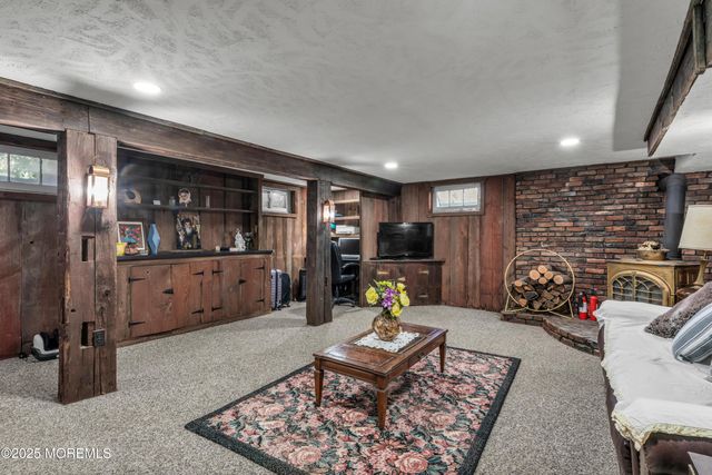 1 Memorial Drive, East Brunswick, NJ 08816