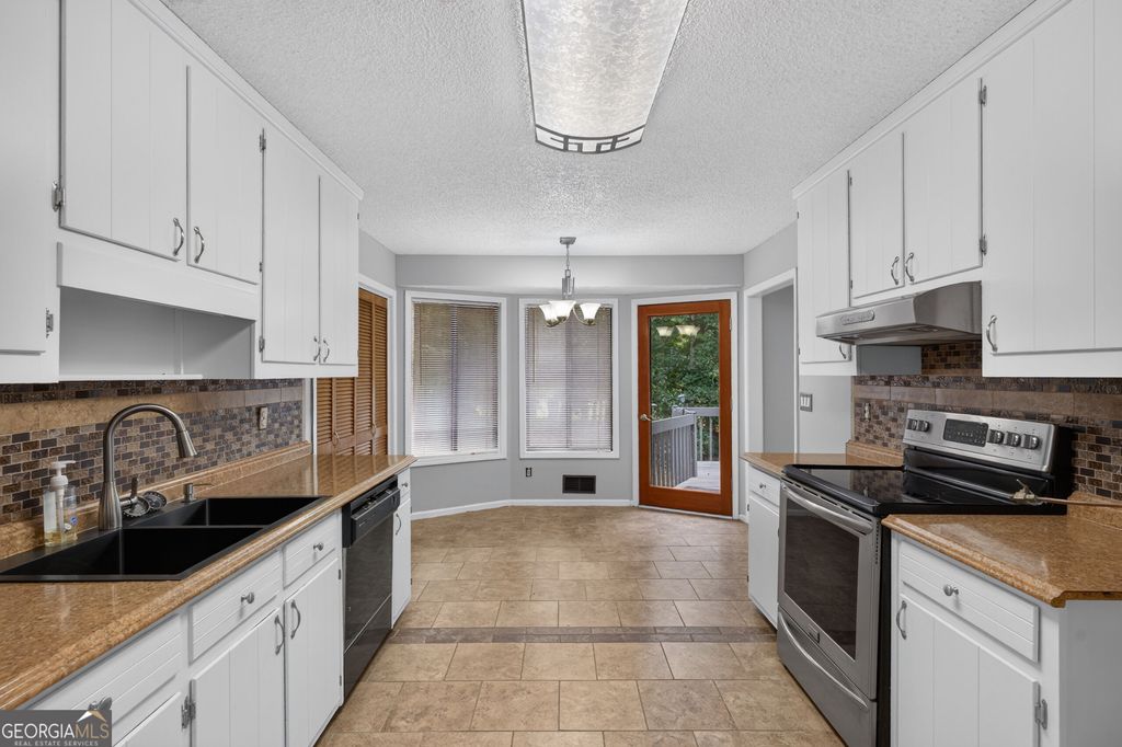 15 Hinton Court, Dacula, GA 30019 — photo 5