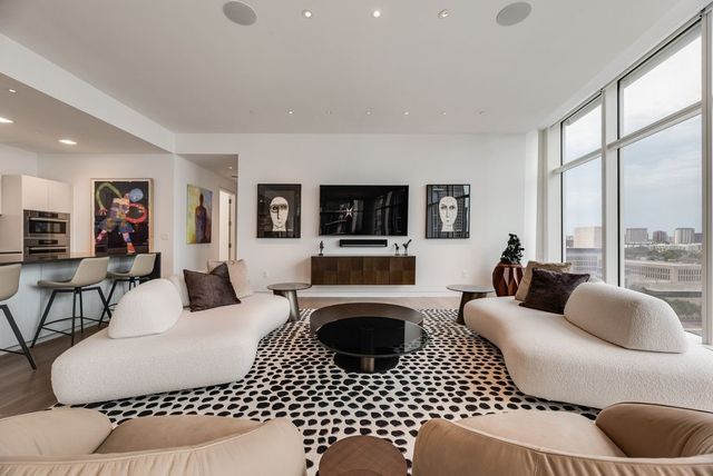 1918 Olive Street 1002, Dallas, TX 75201