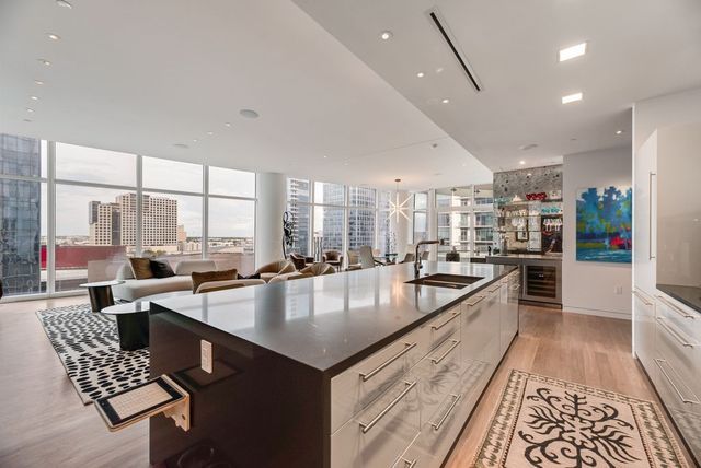 1918 Olive Street 1002, Dallas, TX 75201
