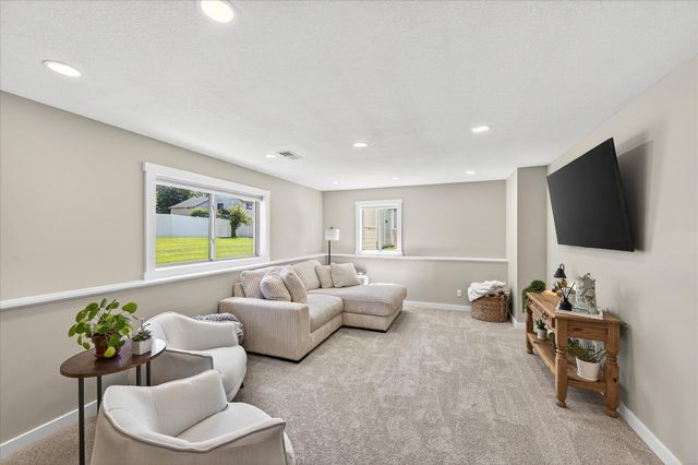 11166 Nikolas Avenue SE, Becker, MN 55308