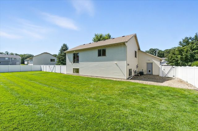 11166 Nikolas Avenue SE, Becker, MN 55308