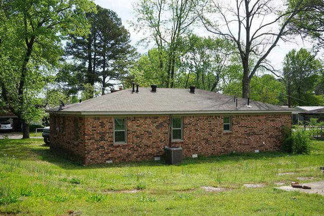 300 Clark ST, Bald Knob, AR 72010