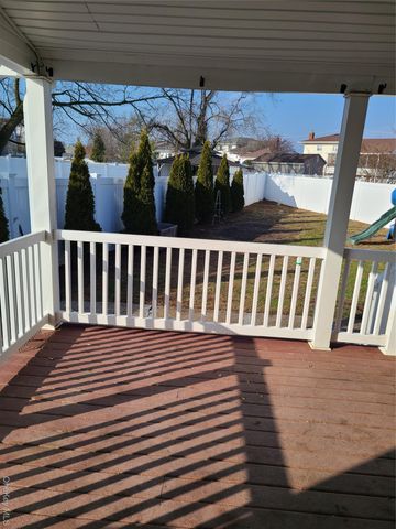 50 Ann Drive E, Freeport, NY 11520