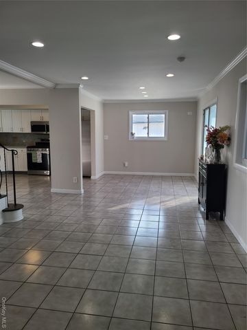 50 Ann Drive E, Freeport, NY 11520