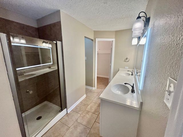 19318 Gagelake Lane, Houston, TX 77084