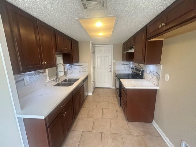 19318 Gagelake Lane, Houston, TX 77084