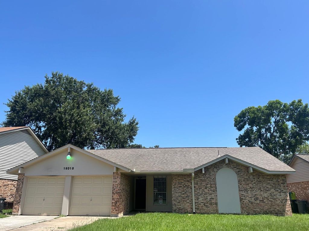 19318 Gagelake Lane, Houston, TX 77084