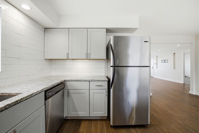 6555 W Belmont Avenue 3W, Chicago, IL 60634
