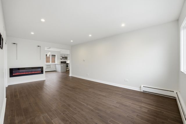 6555 W Belmont Avenue 3W, Chicago, IL 60634