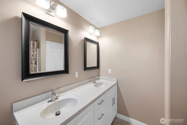 19312 76th Place NE, Kenmore, WA 98028