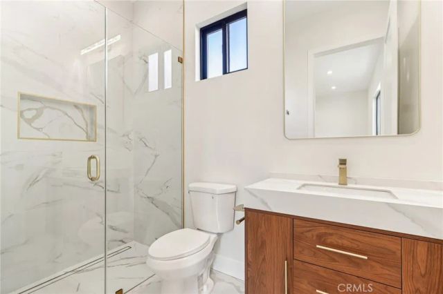 8006 Lloyd Avenue, North Hollywood, CA 91605