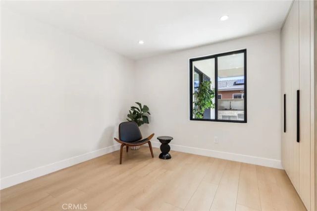 8006 Lloyd Avenue, North Hollywood, CA 91605