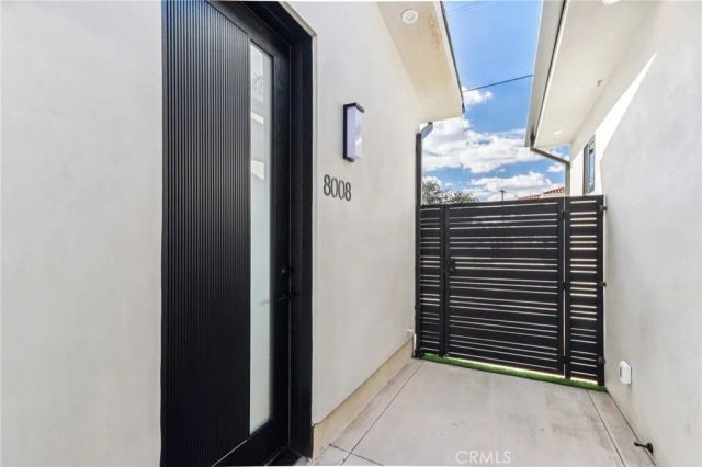 8006 Lloyd Avenue, North Hollywood, CA 91605