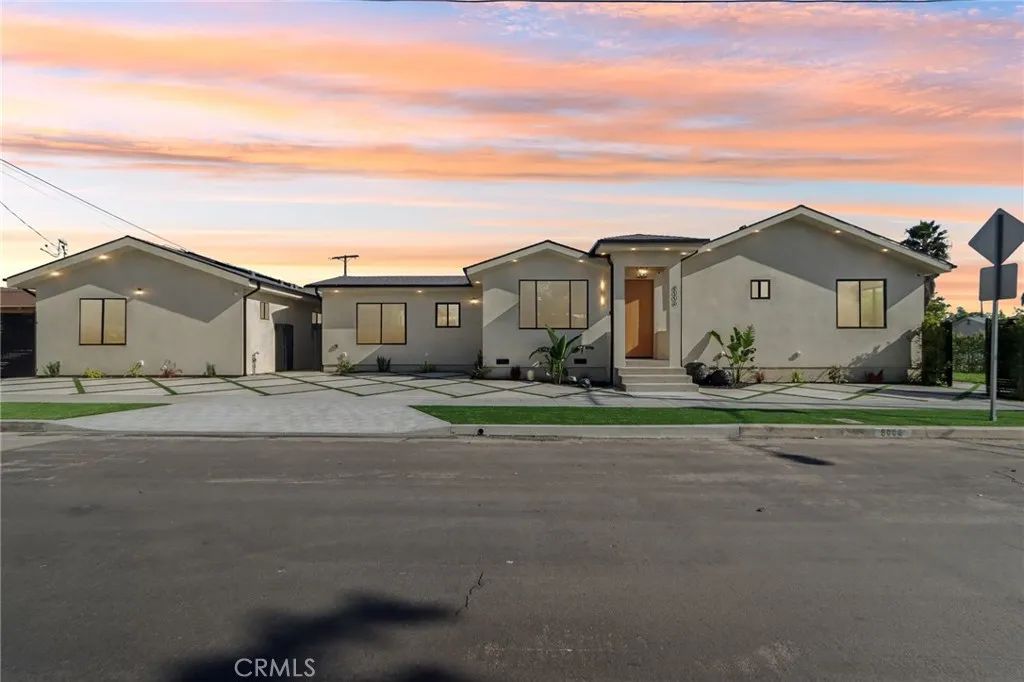 8006 Lloyd Avenue, North Hollywood, CA 91605