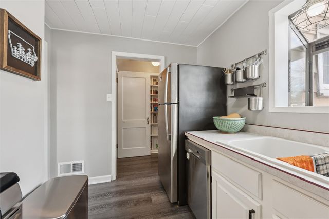 1225 Marston Avenue, Ames, IA 50010