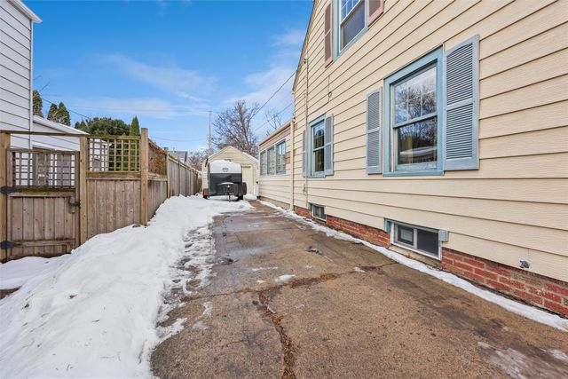 1225 Marston Avenue, Ames, IA 50010