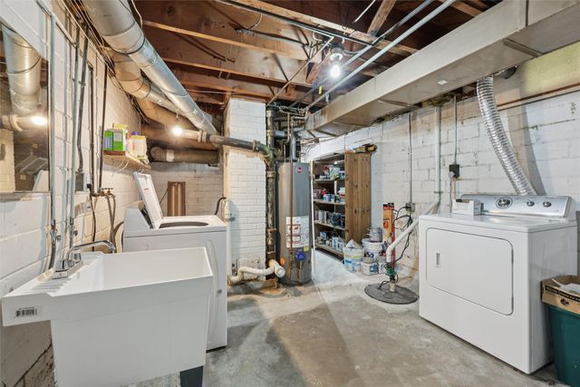 1225 Marston Avenue, Ames, IA 50010