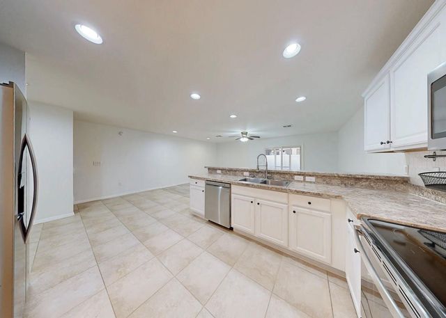 7211 MERLOT SIENNA AVENUE, Gibsonton, FL 33534