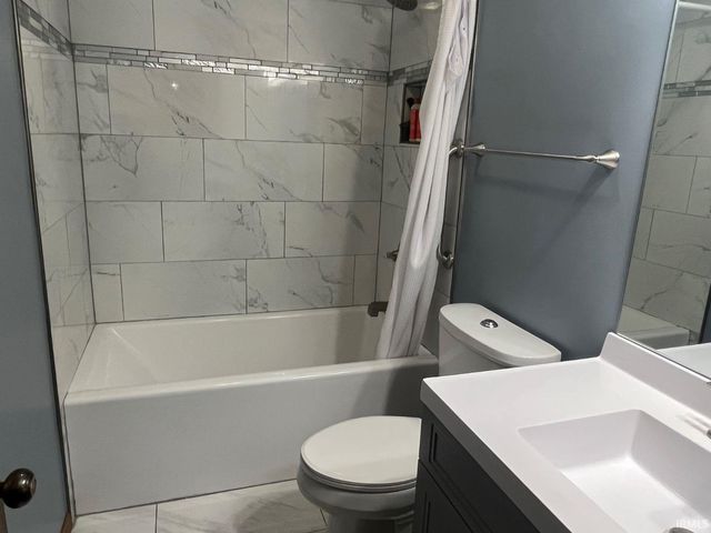 51561 Teasdale Court, South Bend, IN 46637