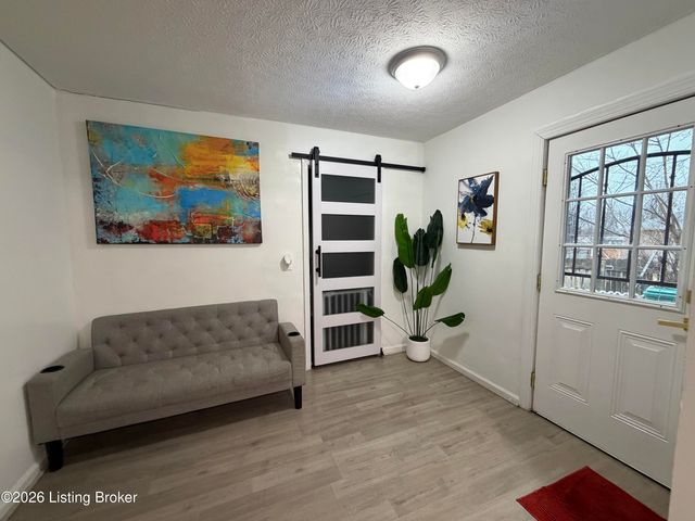 3345 Pioneer Trail, Pioneer Village, KY 40165