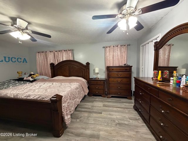 3345 Pioneer Trail, Pioneer Village, KY 40165