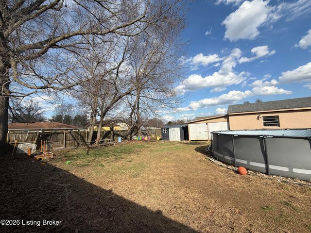 3345 Pioneer Trail, Pioneer Village, KY 40165