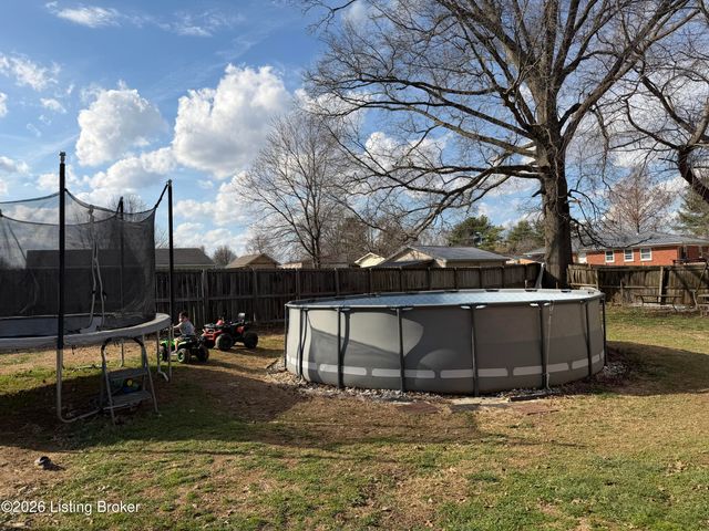 3345 Pioneer Trail, Pioneer Village, KY 40165