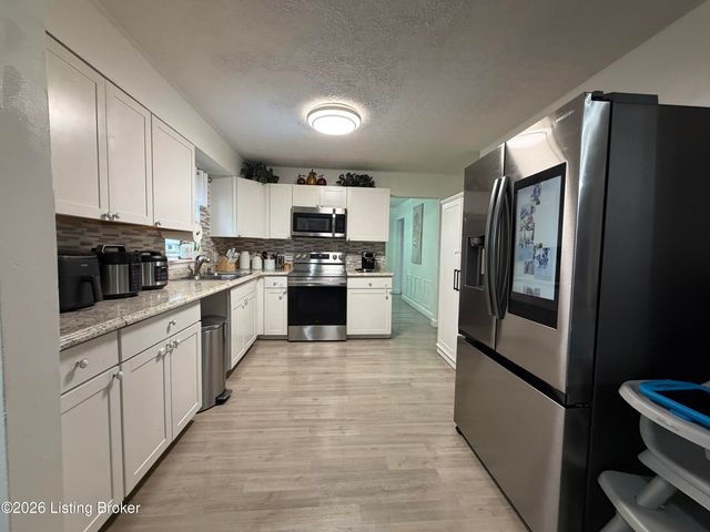 3345 Pioneer Trail, Pioneer Village, KY 40165