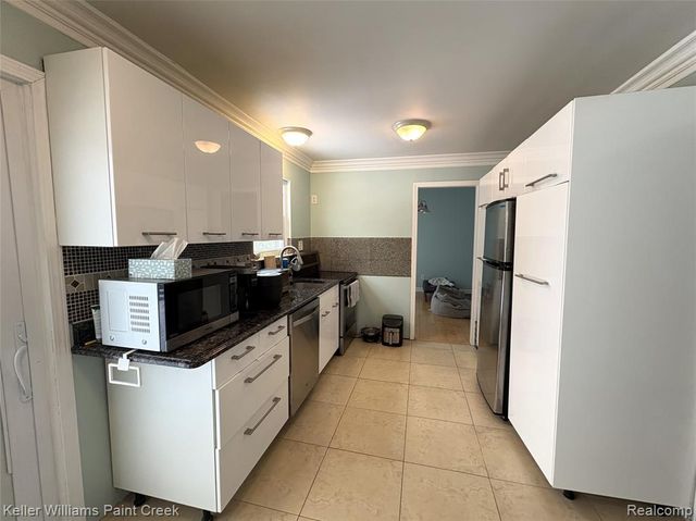 44820 Yorkshire Drive, Novi, MI 48375