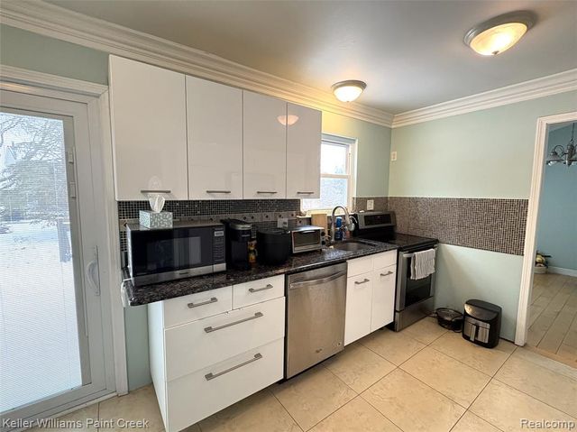 44820 Yorkshire Drive, Novi, MI 48375