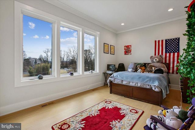 4055 THORNTON, Annandale, VA 22003