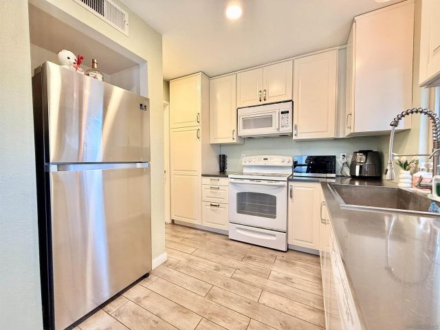 807 S Mollison Ave 24, El Cajon, CA 92020