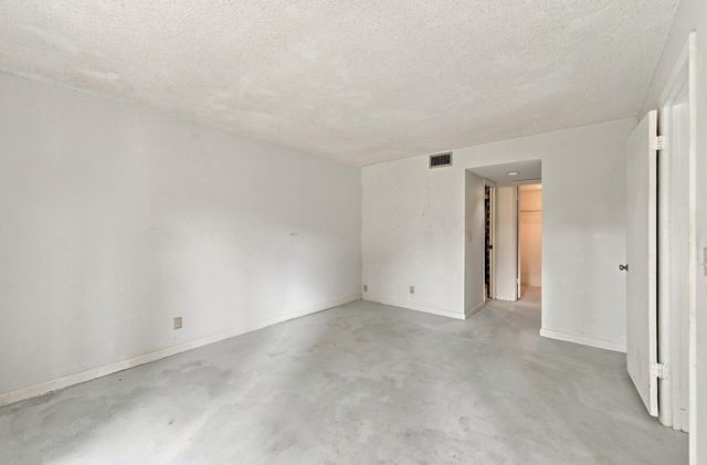 5640 Fairway Park Drive 101, Boynton Beach, FL 33437