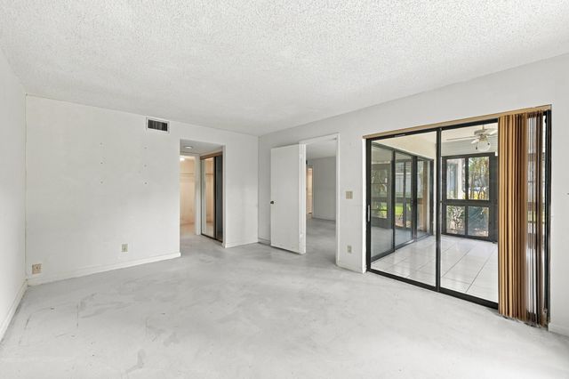 5640 Fairway Park Drive 101, Boynton Beach, FL 33437