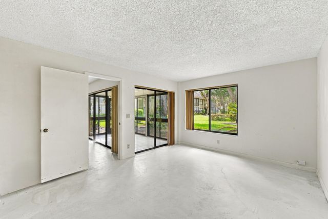 5640 Fairway Park Drive 101, Boynton Beach, FL 33437