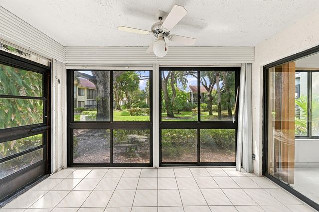5640 Fairway Park Drive 101, Boynton Beach, FL 33437