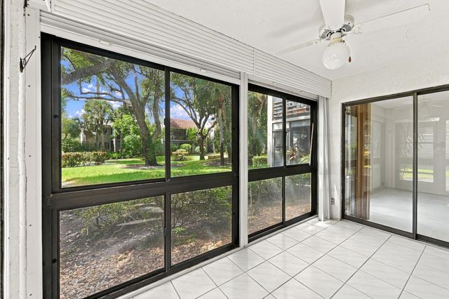 5640 Fairway Park Drive 101, Boynton Beach, FL 33437