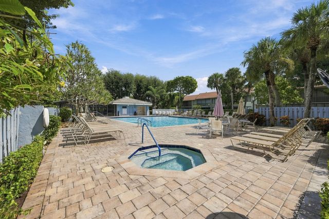 5640 Fairway Park Drive 101, Boynton Beach, FL 33437