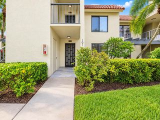 5640 Fairway Park Drive 101, Boynton Beach, FL 33437