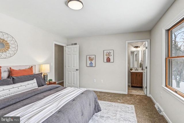 344 EDDINGTON AVE, Harrisburg, PA 17111