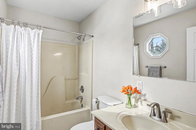 344 EDDINGTON AVE, Harrisburg, PA 17111