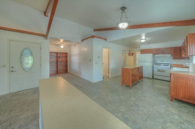 96 N Lakeside Drive, Huntsville, TX 77320