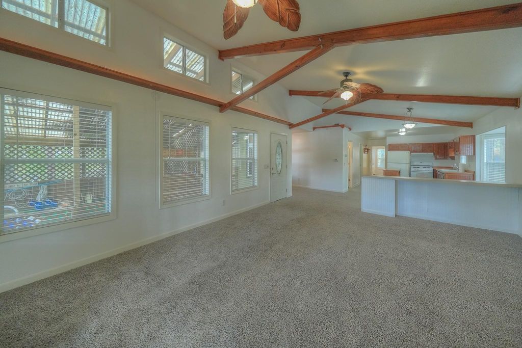 96 N Lakeside Drive, Huntsville, TX 77320