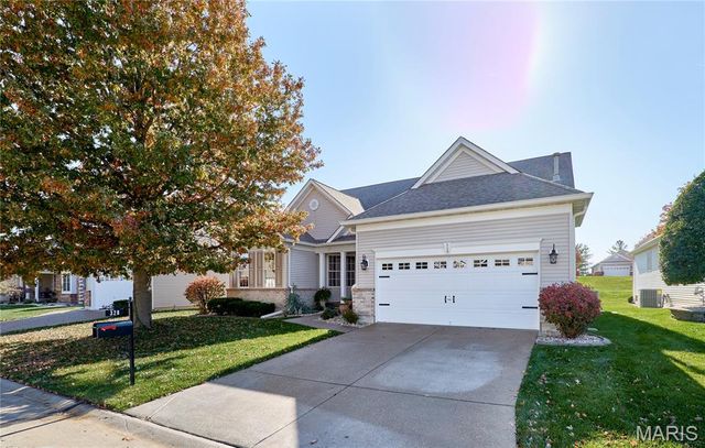 328 Seahawk Drive, Lake St Louis, MO 63367