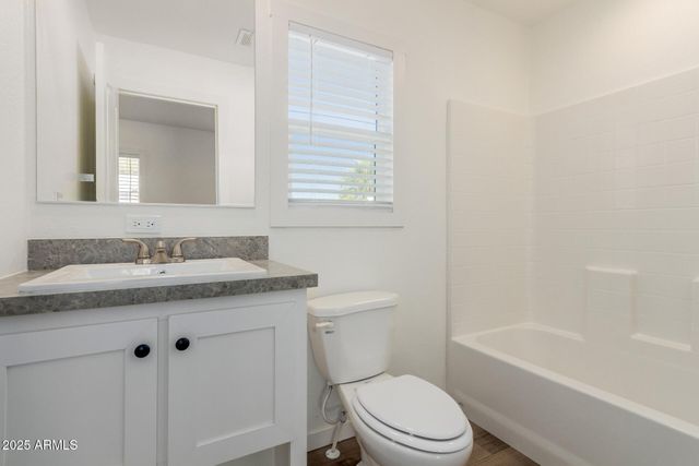 5201 W CAMELBACK Road E093, Phoenix, AZ 85031