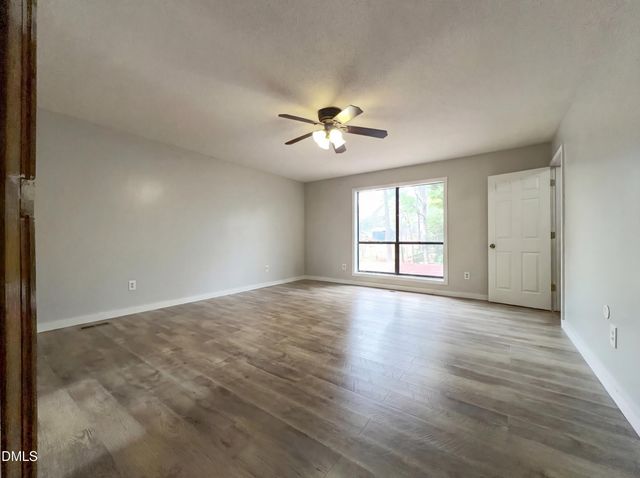 5834 Waters Edge Drive, Fayetteville, NC 28314