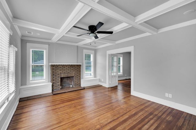 208 W Denton Street, Ennis, TX 75119