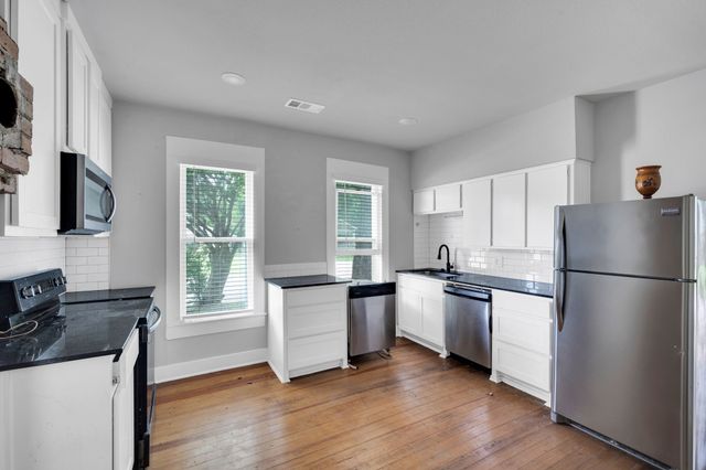 208 W Denton Street, Ennis, TX 75119