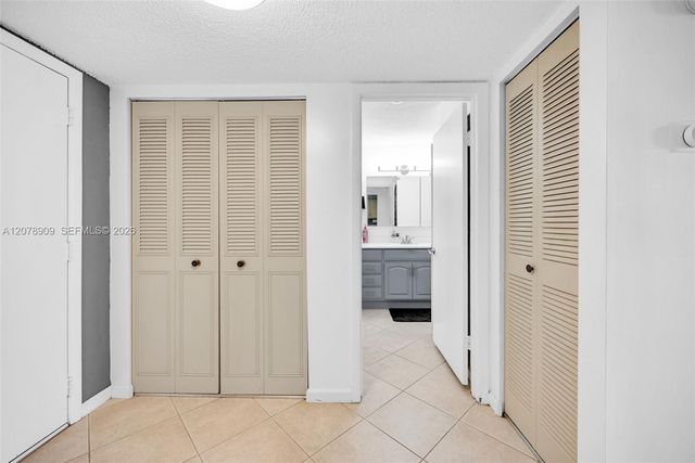 7610 Stirling Road 206F, Davie, FL 33024